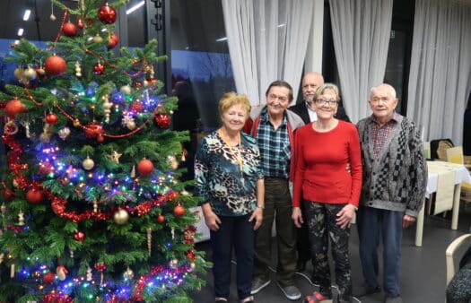 Zdobení a rozsvícení vánočního stromečku v SeniorCentru Havířov